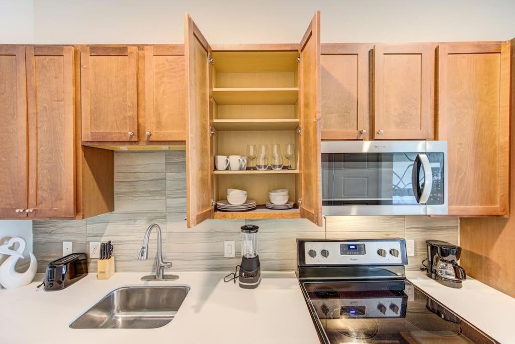 ヒューストンTrendy Downtown 1Bd/Freeparking/Wi-Fi/Poolアパートメント エクステリア 写真