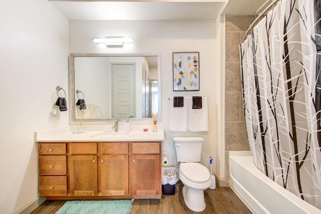 ヒューストンTrendy Downtown 1Bd/Freeparking/Wi-Fi/Poolアパートメント エクステリア 写真